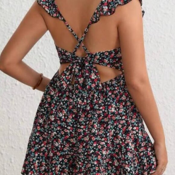 Floral Romper - Picture 2 of 4